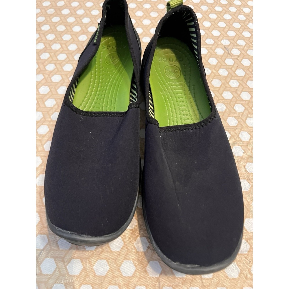 Crocs Duet Busy Day Skimmer Shoes Womens Size W9 Black Green Slip On Flats